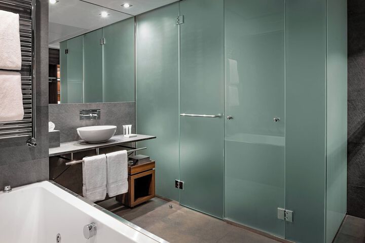 Room 42 of 120