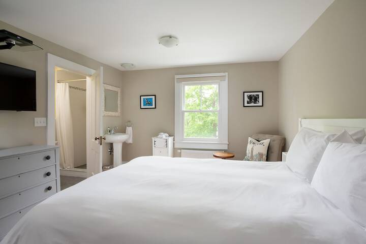 Room 5 of 71