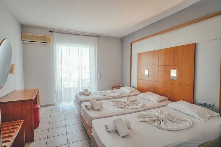 Room 8 of 46