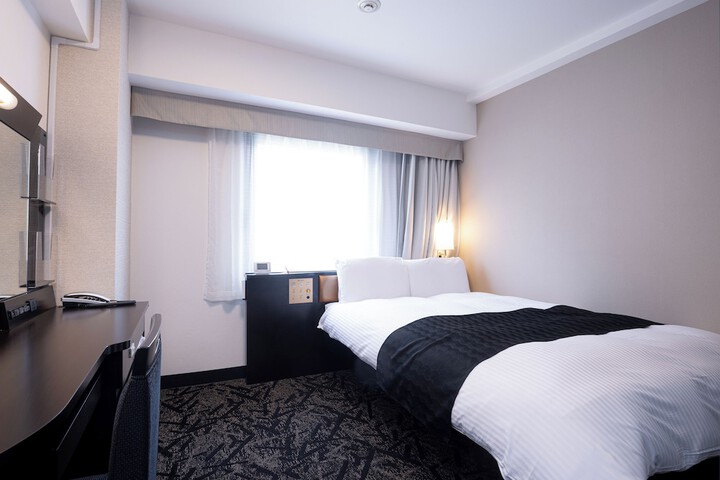 Room 10 of 49
