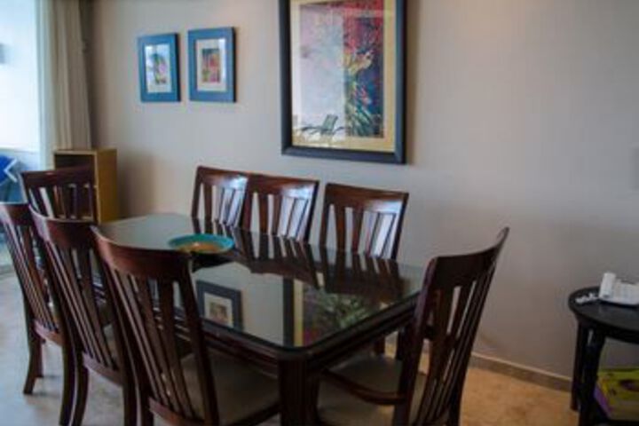 Room 9 of 17