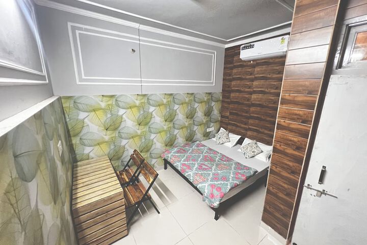 Room 30 of 63