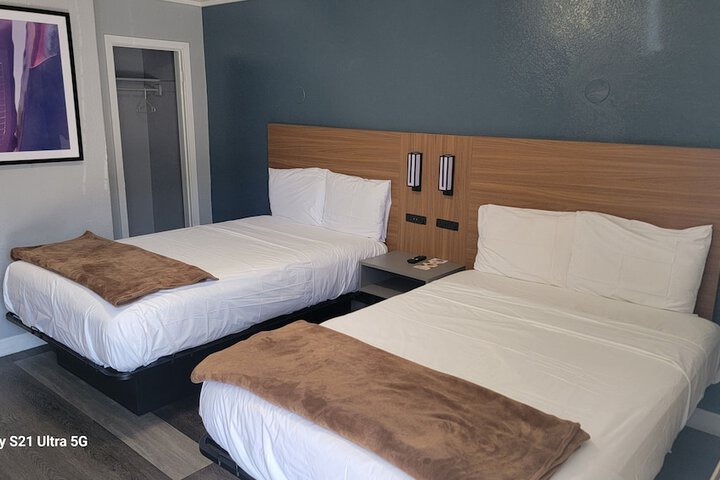 Room 4 of 21