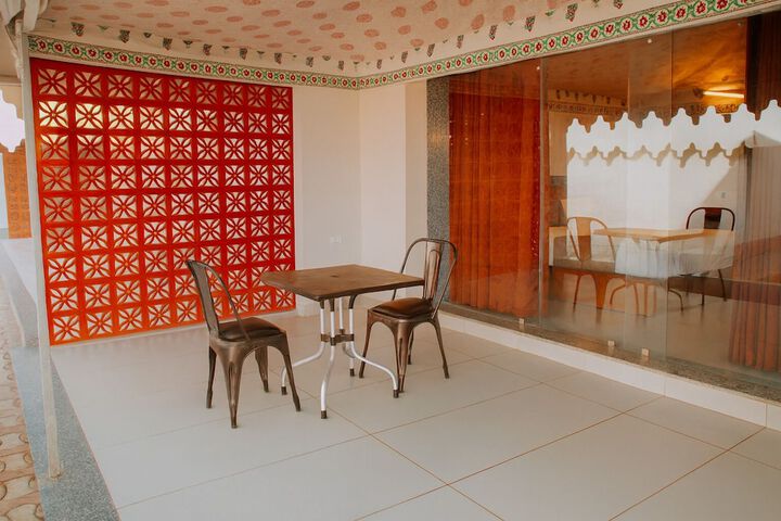 Room 7 of 48