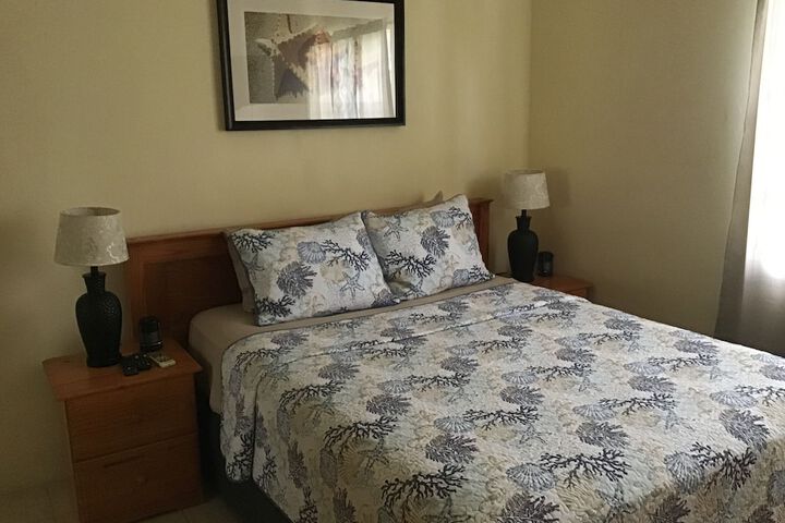 Room 43 of 193