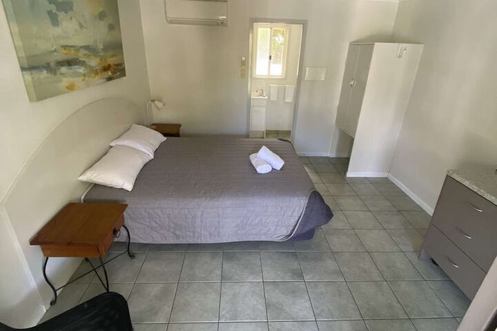 Room 5 of 51