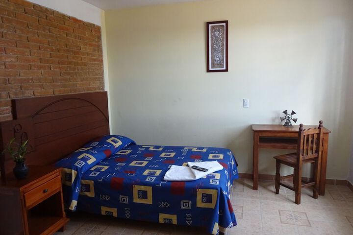 Room 4 of 13