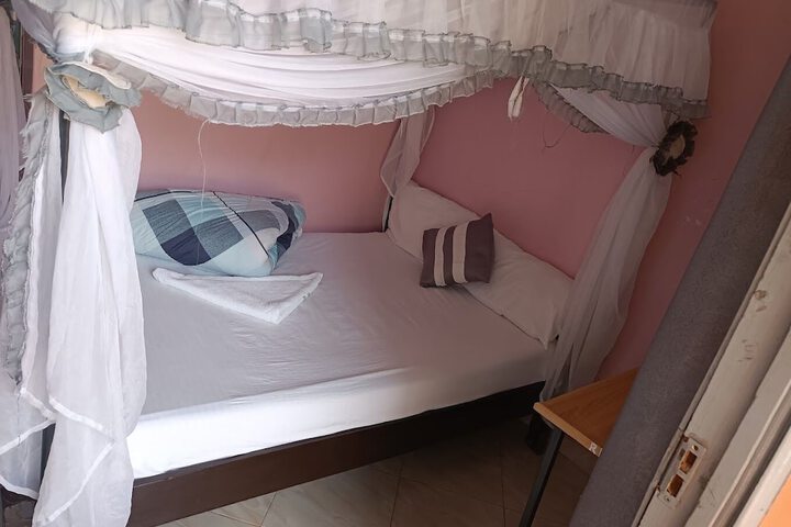 Room 5 of 36