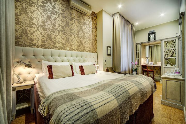 Room 20 of 120