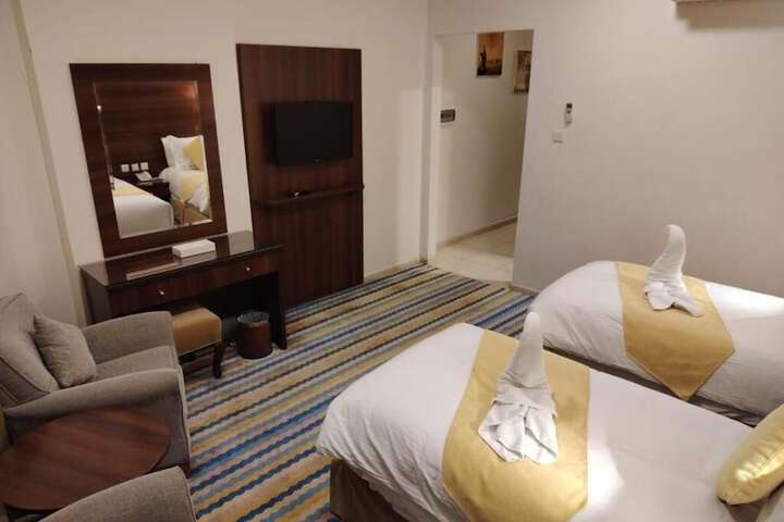 Room 4 of 23
