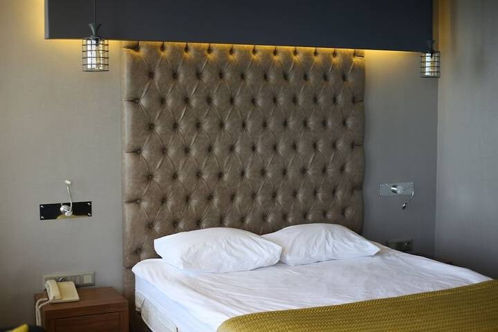 Room 10 of 44