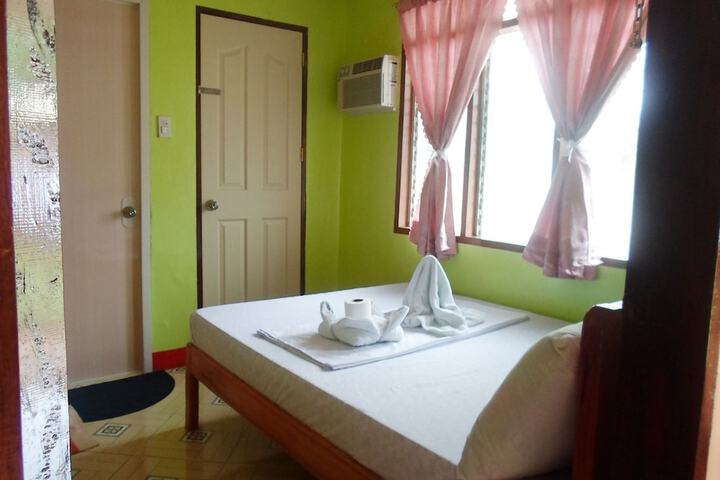 Room 7 of 20