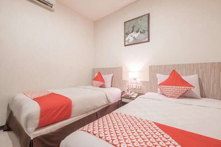 Room 9 of 27