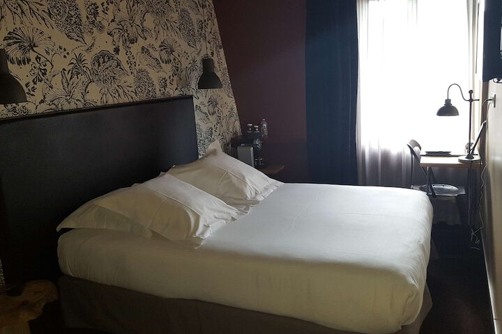 Room 34 of 80