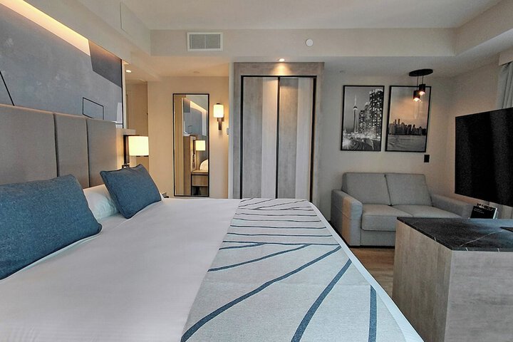 Room 15 of 30