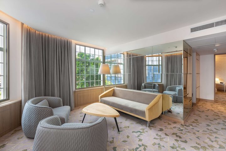 Room 52 of 88