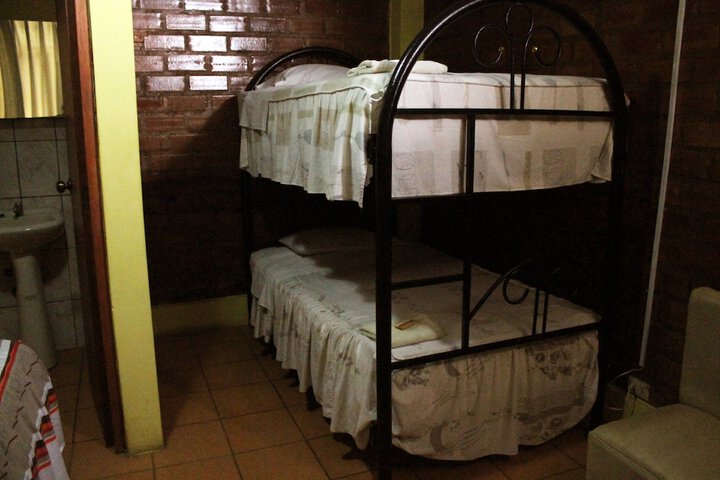 Room 17 of 40