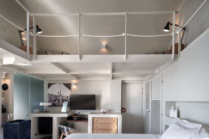 Room 27 of 181