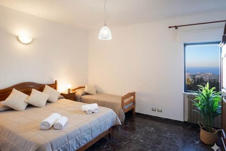 Room 4 of 15