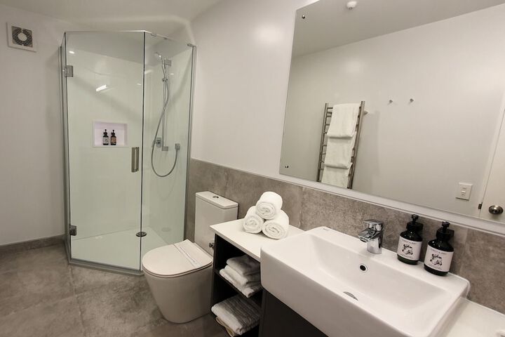 Room 52 of 69