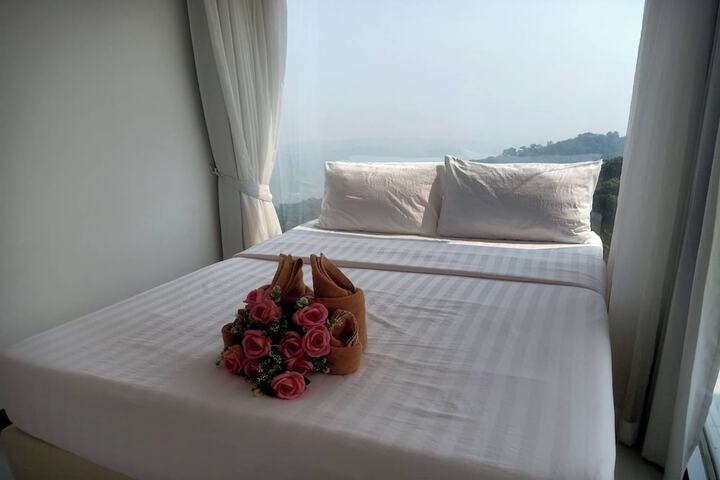 Room 21 of 101