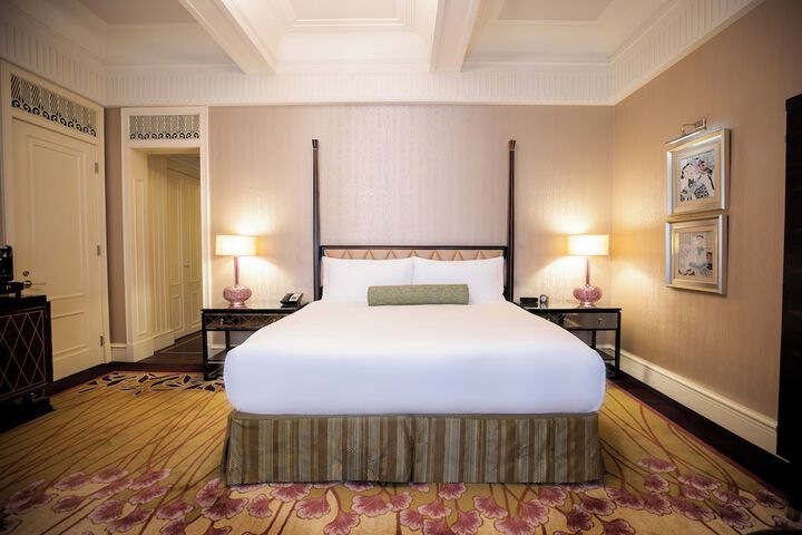 Room 45 of 182