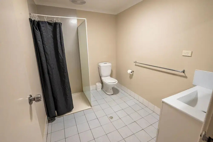 Room 9 of 20