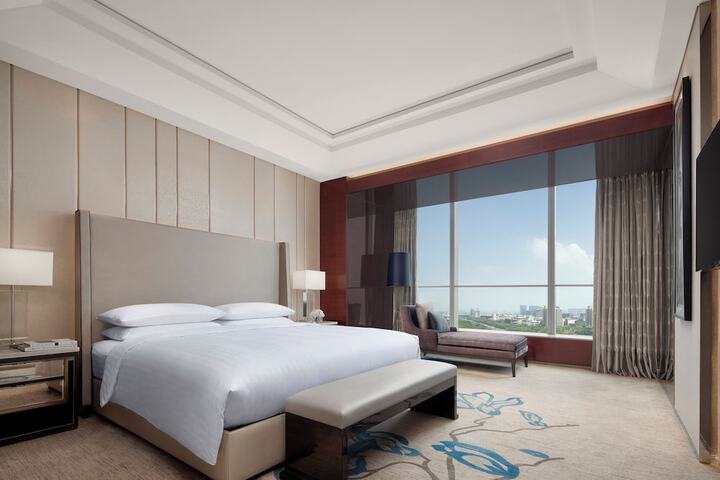 Room 18 of 62