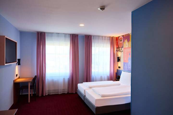 Room 35 of 51