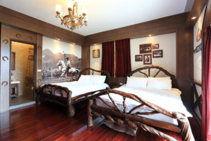 Room 10 of 44