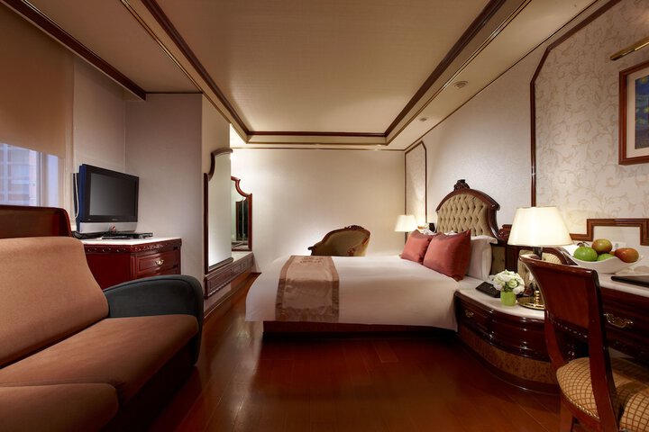Room 3 of 40