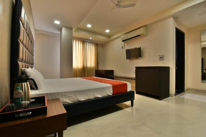 Room 3 of 24
