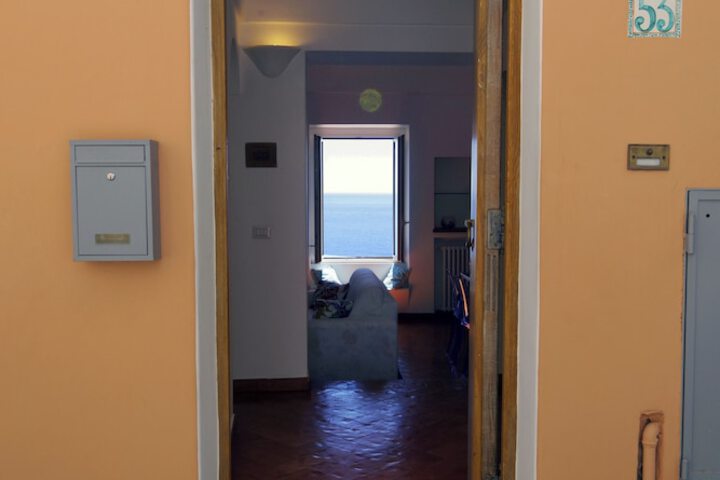 Room 41 of 83
