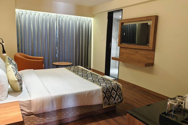 Room 12 of 87