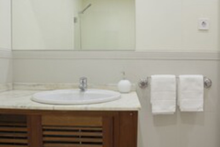 Room 6 of 25