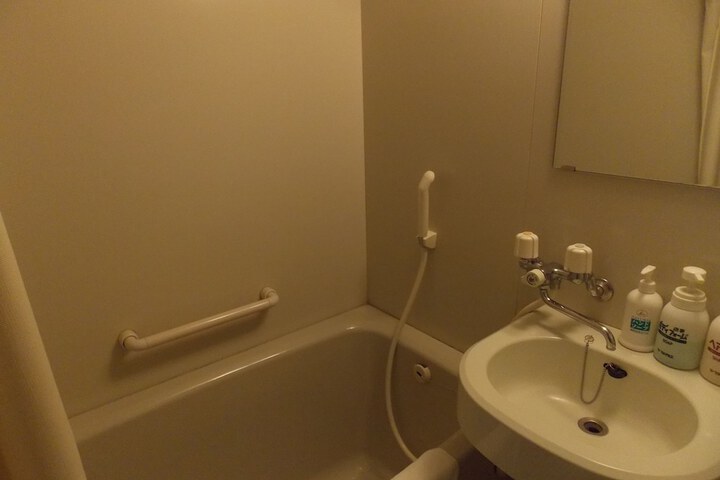 Room 25 of 53