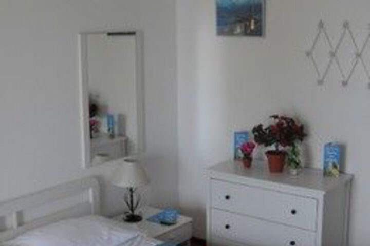 Room 83 of 170