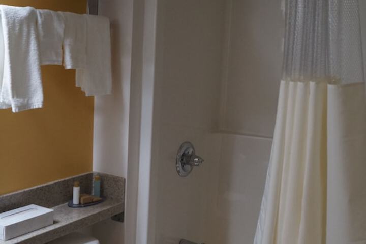 Room 16 of 33