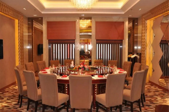 Dining 10 of 11
