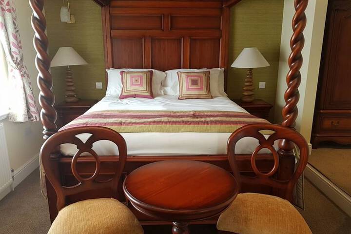 Room 6 of 60
