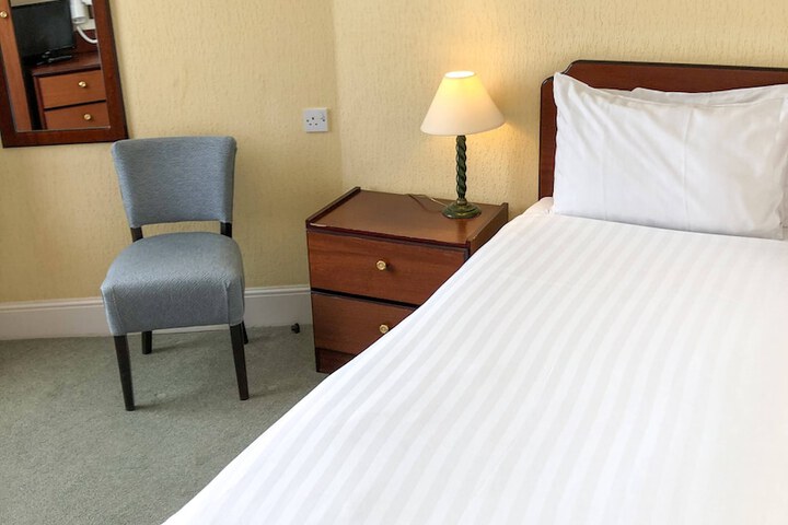 Room 4 of 57