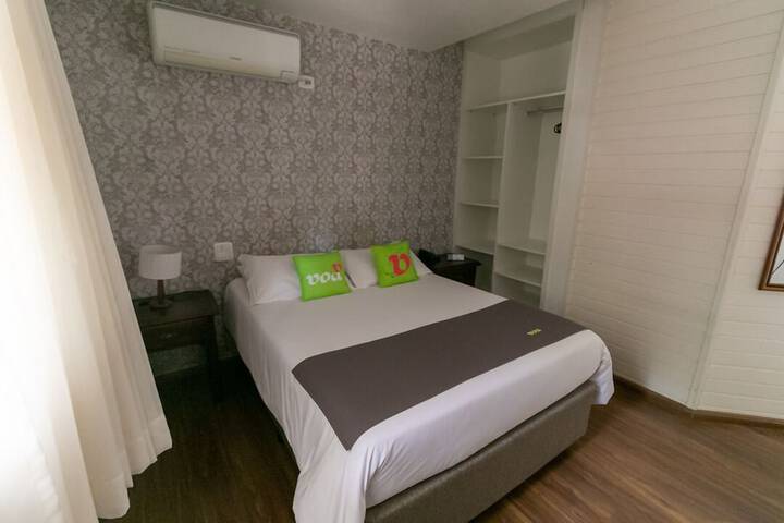 Room 10 of 40