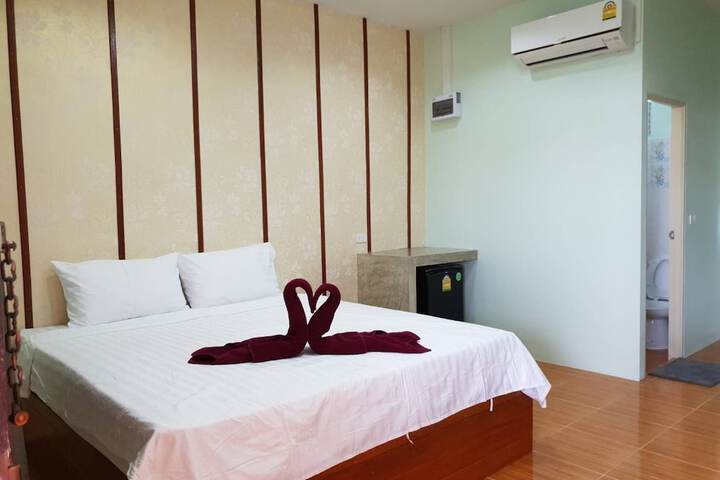Room 1 of 3