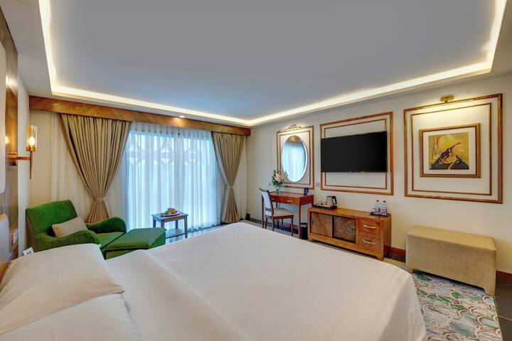 Room 17 of 77