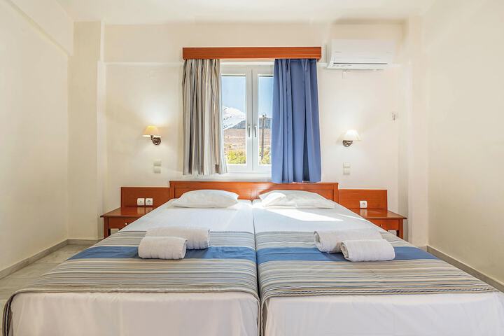 Room 20 of 128