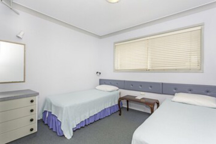 Room 9 of 11