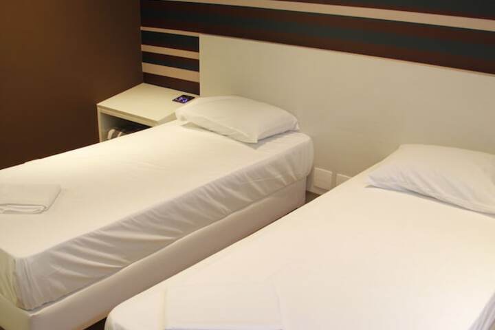 Room 2 of 35