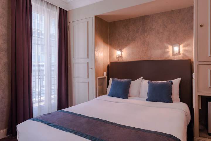 Room 3 of 22