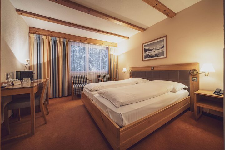 Room 5 of 35