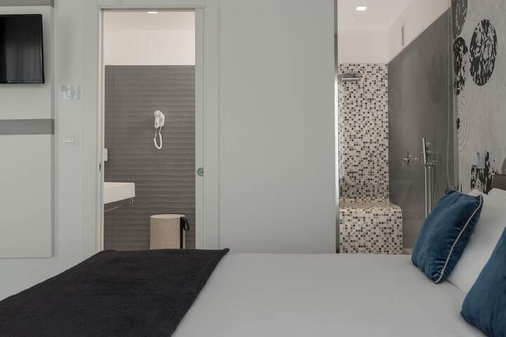 Room 46 of 125